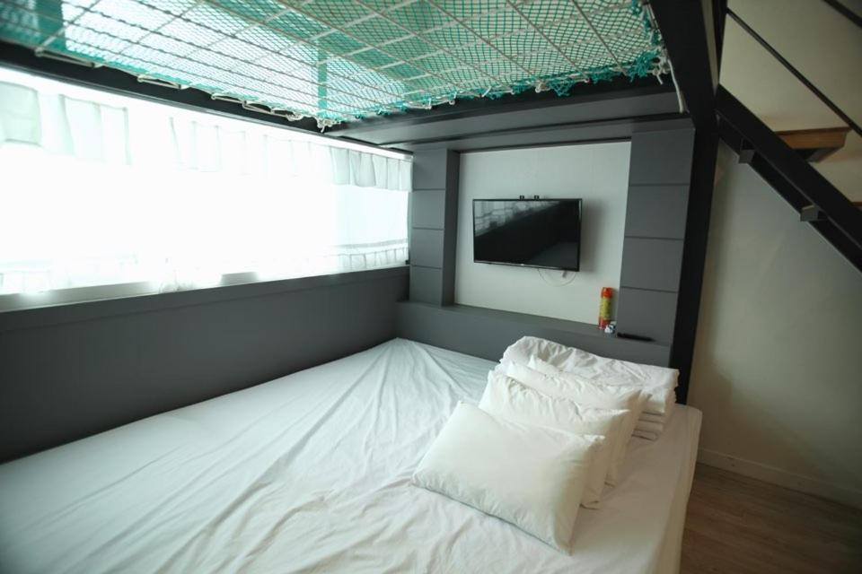 Romantic Ocean Yeosu Esterno foto